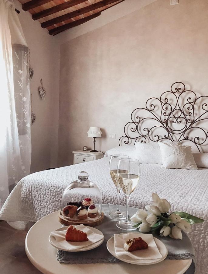 Antica Torre Del Borgo Bed & Breakfast Certaldo Exterior foto